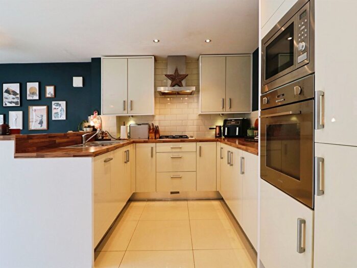 4 Bedroom Semi-Detached House For Sale In Ffordd Dol Y Coed, Llanharan, Pontyclun, CF72