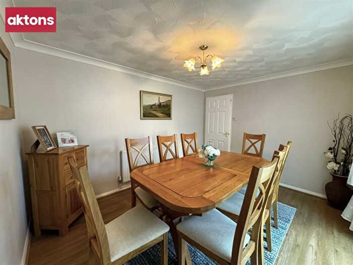 3 Bedroom Detached House For Sale In Ridgeway, Machen, Caerphilly, CF83