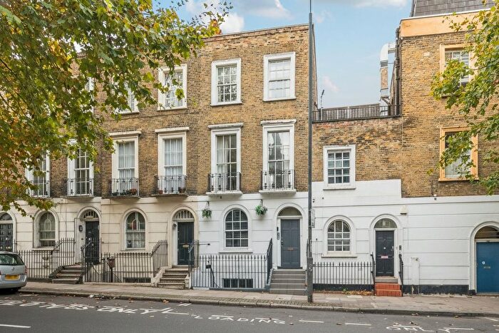 3 Bedroom Flat For Sale In Swinton Street, King's Cross, London, WC1X