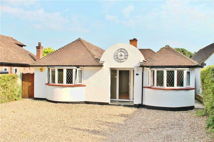 5 Bedroom Bungalow To Rent In Spinney Hill, Addlestone, Surrey KT15