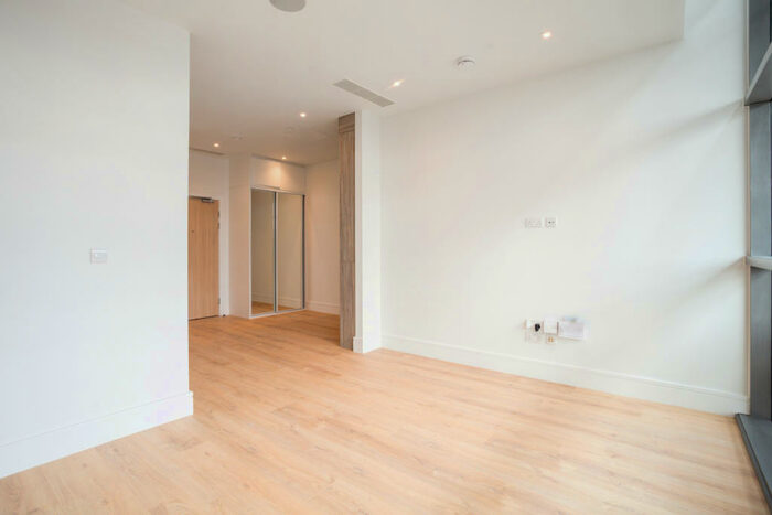 Studio To Rent In Station Road, Addlestone, KT15