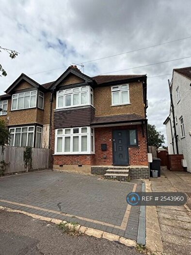 3 Bedroom Semi-Detached House To Rent In Park Avenue, Potters Bar, EN6