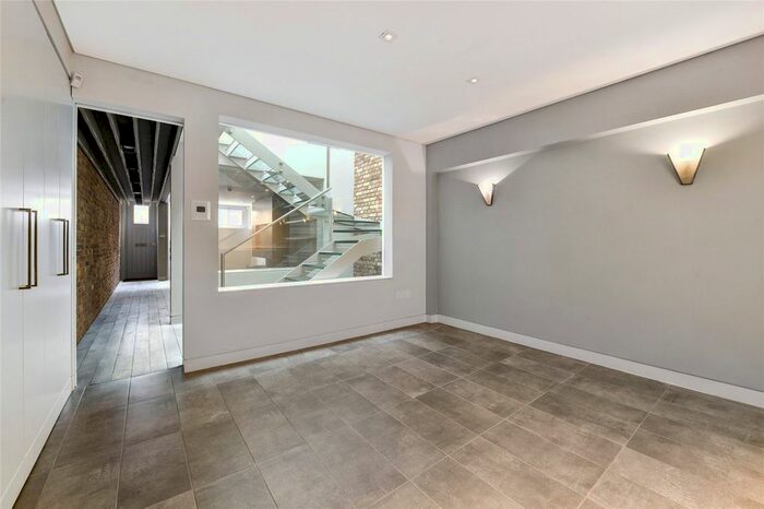 4 Bedroom Mews House To Rent In Ennismore Mews, London, SW7