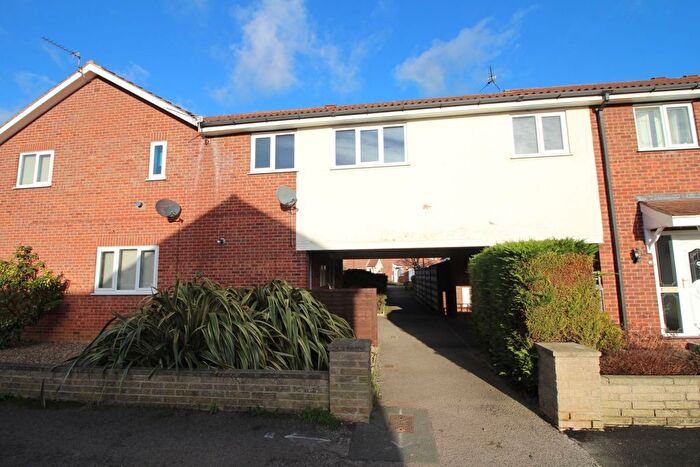 1 Bedroom Flat To Rent In Melcombe Avenue, Strensall, York, North Yorkshire, YO32