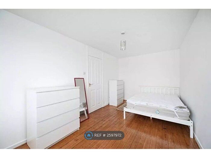 2 Bedroom Flat To Rent In Mansford Street, London, E2