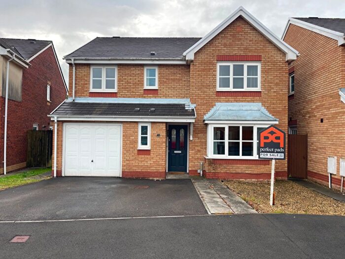 4 Bedroom Detached House For Sale In Ger Y Nant, Birchgrove, Swansea, SA7