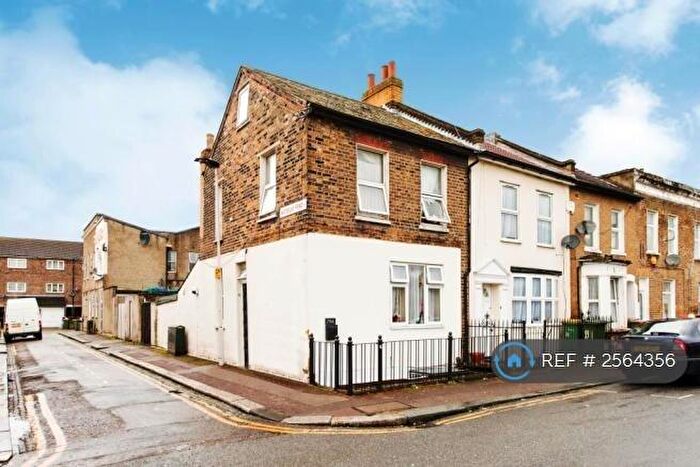1 Bedroom Flat To Rent In Wellington Road, London, E7