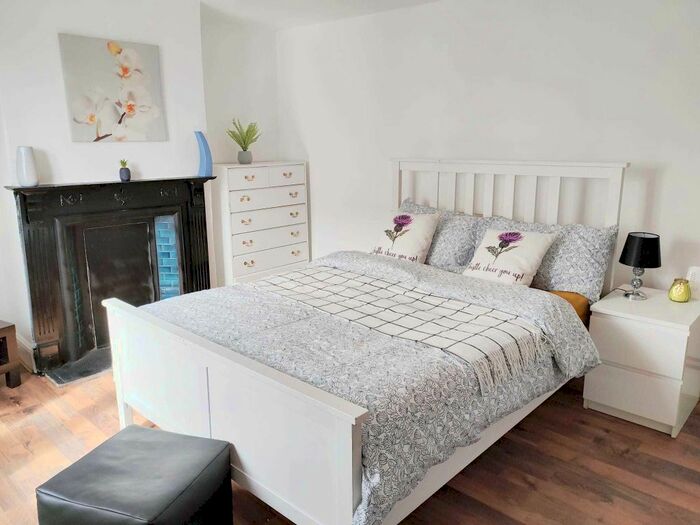 Studio To Rent In Lower Lichfield, Willenhall, WV13