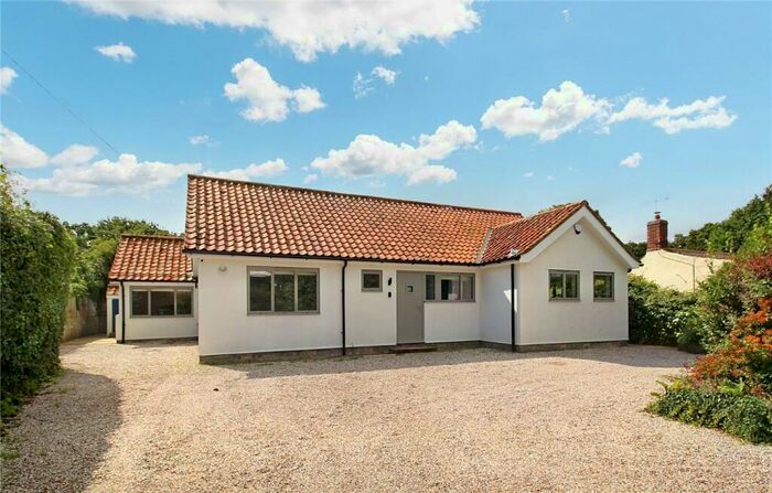 3 Bedroom Bungalow For Sale In Love Lane, Westleton, Saxmundham, Suffolk, IP17