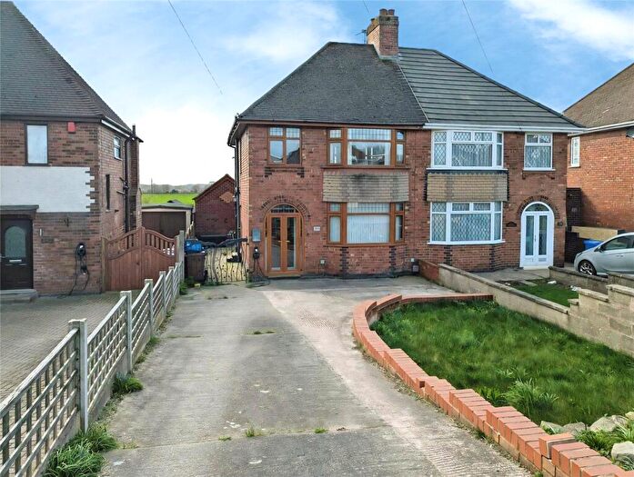 3 Bedroom Semi Detached House For Sale In Stanton Road, Burton-On-Trent, DE15