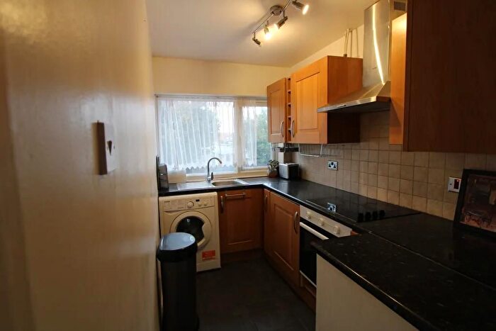 2 Bedroom Flat To Rent In Priestley Road, Mitcham, CR4
