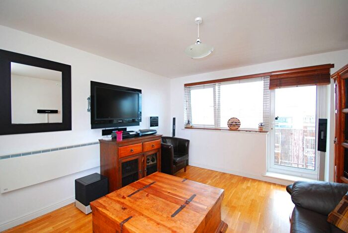 1 Bedroom Flat To Rent In Singapore Road, West Ealing, London, W13