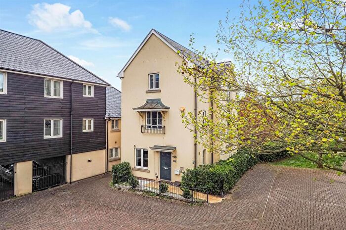4 Bedroom Town House For Sale In Picket Twenty Way, Andover, SP11