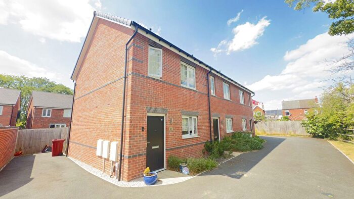 2 Bedroom Town House To Rent In Magnolia Street, South Normanton, DE55