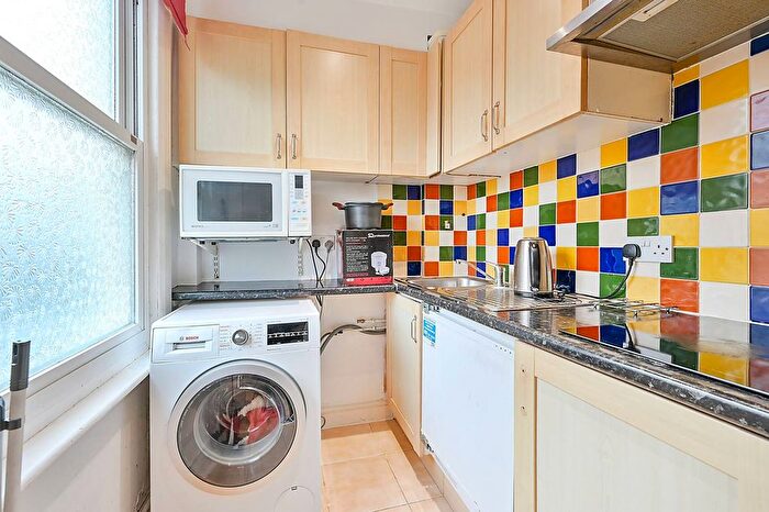 Studio For Sale In Kirchen Road, West Ealing, London, W13