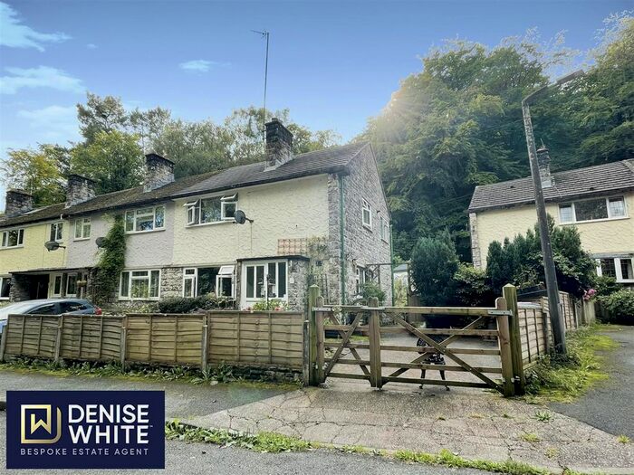 3 Bedroom Town House For Sale In The Crescent, Rudyard, ST13