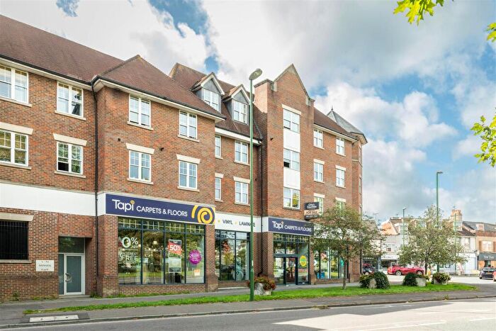 2 Bedroom Flat For Sale In Sussex Road, Haywards Heath, RH16
