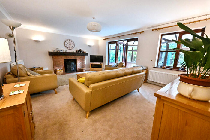4 Bedroom Detached House For Sale In Taylors Lane, Stubwood, ST14
