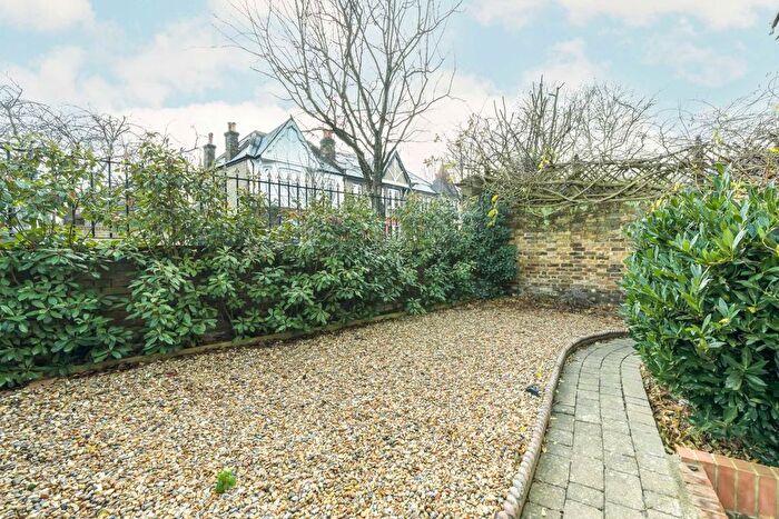 2 Bedroom Flat To Rent In Churchfield Road, London, W13