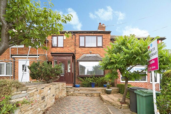 3 Bedroom Terraced House For Sale In Smalewell Drive, Pudsey, LS28