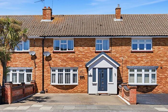 3 Bedroom Terraced House For Sale In Longhouse Road, Chadwell St Mary, RM16