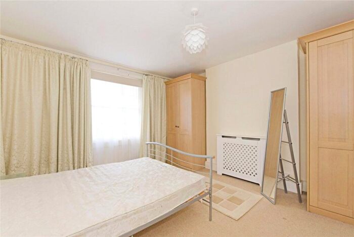 1 Bedroom Terraced House To Rent In Cliff Road, Camden, NW1