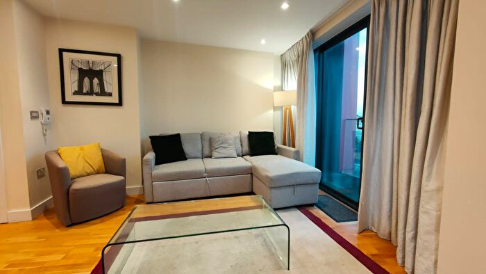 1 Bedroom Flat To Rent In Arc House, London, SE1