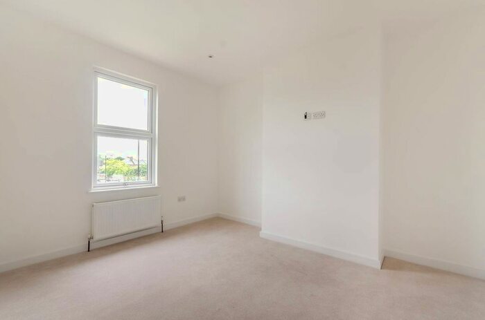4 Bedroom Property To Rent In Girton Road, Sydenham, London, SE26