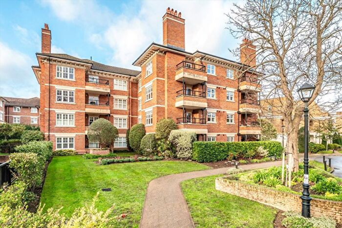 2 Bedroom Flat To Rent In Chalmers Way, St Margarets, TW1