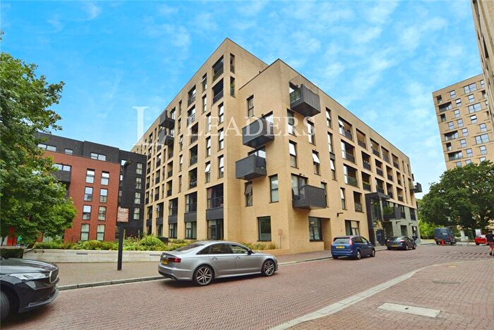 1 Bedroom Apartment For Sale In Burgess Springs, Chelmsford, Essex, CM1