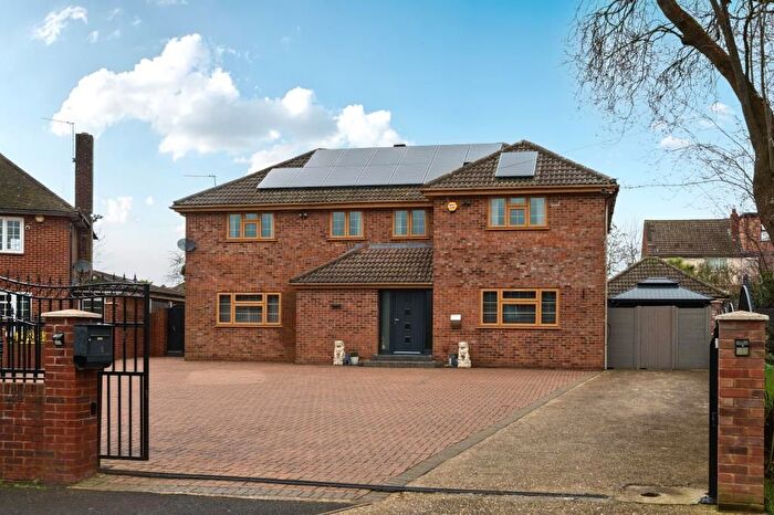 4 Bedroom Detached House For Sale In South Reading, Berkshire, RG2