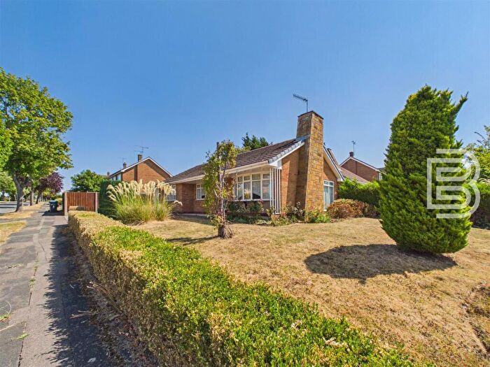 3 Bedroom Detached House For Sale In Staverton Leys, Rugby, CV22