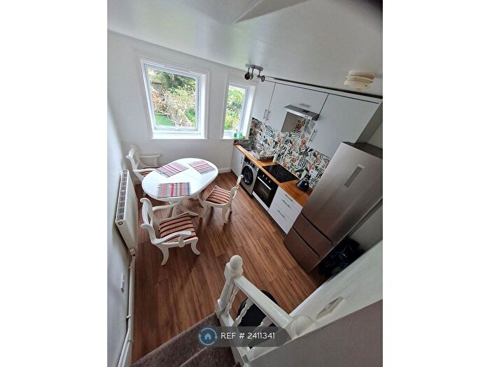 2 Bedroom Flat To Rent In Godwin Road, Margate, CT9