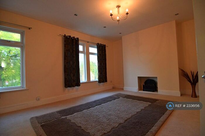 2 Bedroom Flat To Rent In Church Road, Hartshill, Nuneaton, CV10