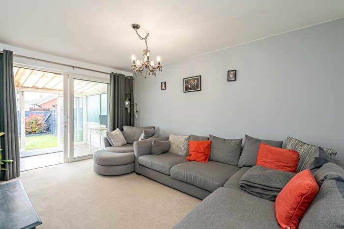 2 Bedroom Semi-Detached Bungalow For Sale In Abbottsbury, Pagham, Bognor Regis, PO21