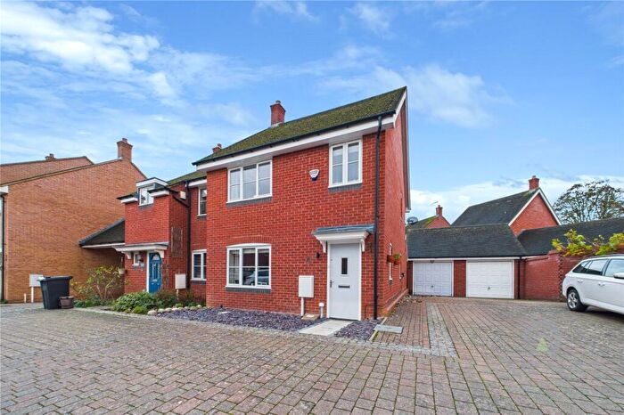 3 Bedroom Semi Detached House For Sale In Galileo Close, Duston, Northampton, Northamptonshire, NN5