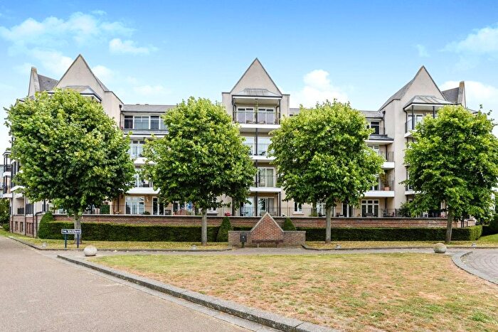 2 Bedroom Flat To Rent In The Boulevard, Greenhithe, Kent, DA9