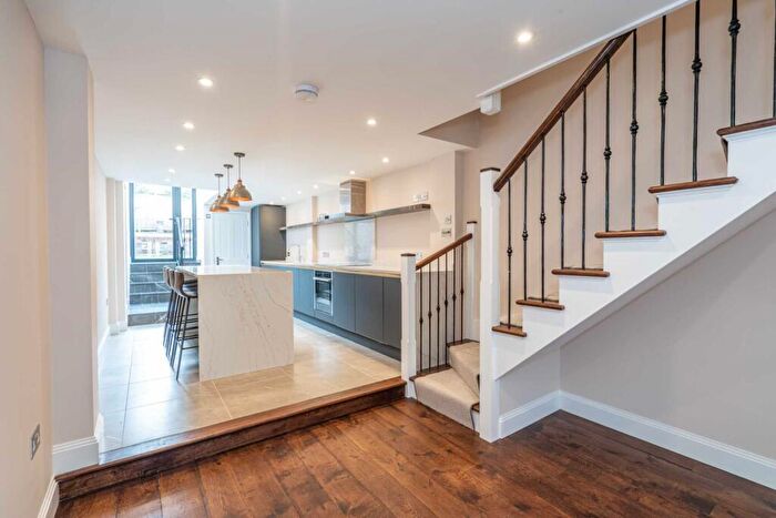 3 Bedroom Terraced House To Rent In Catlin Street, Hemel Hempstead, Hertfordshire, HP3