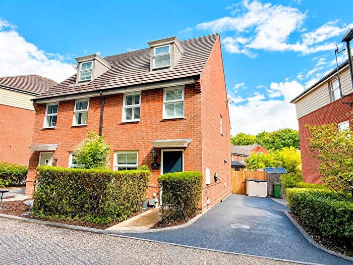 3 Bedroom Town House For Sale In Castilian Way, Whiteley, PO15