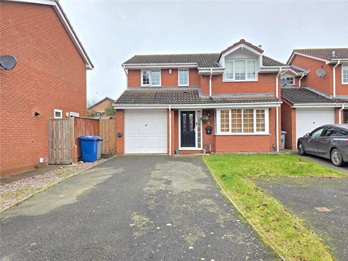 4 Bedroom Detached House For Sale In Dorset Close, Tamworth, Staffordshire, B78