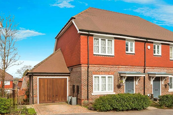 3 Bedroom Town House For Sale In Clockfield, Turners Hill, Crawley, RH10