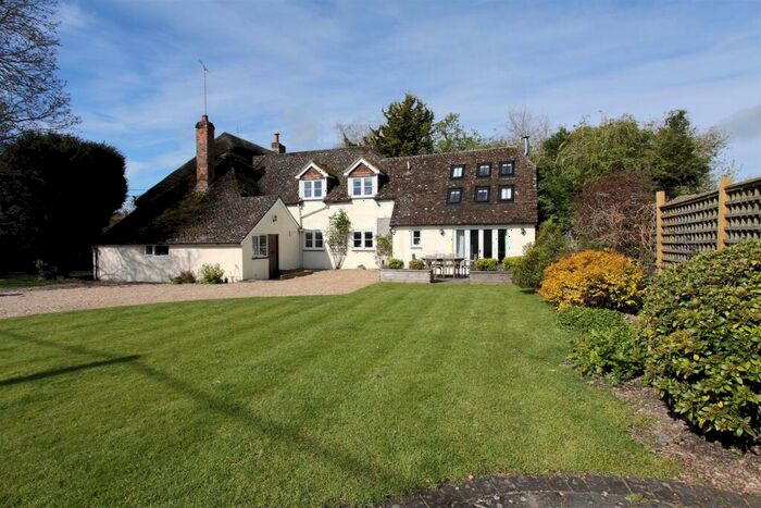 5 Bedroom House For Sale In Kimpton, Andover, SP11