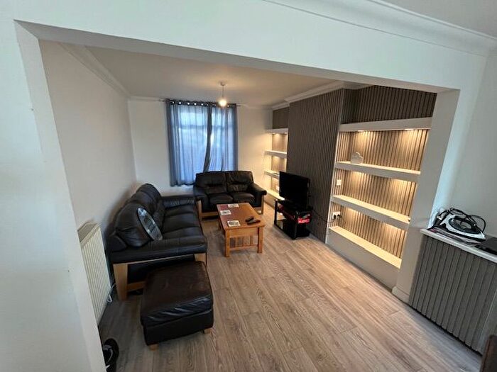 1 Bedroom Property To Rent In Littlewood Street, Rothwell, Kettering, NN14