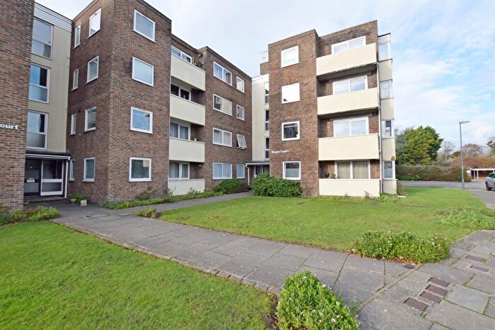 2 Bedroom Flat To Rent In Regis Court, High Street, Bognor Regis, PO21