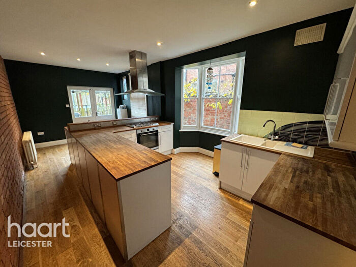 5 Bedroom Terraced House To Rent In Westcotes Drive, Leicester, LE3