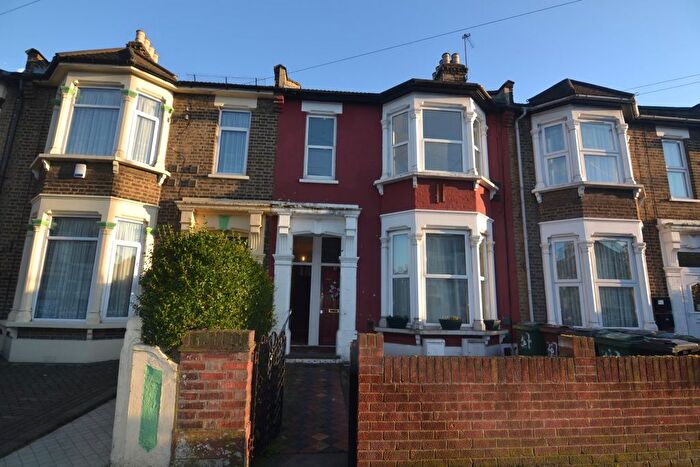 2 Bedroom Flat To Rent In Grove Green Road, London, E11