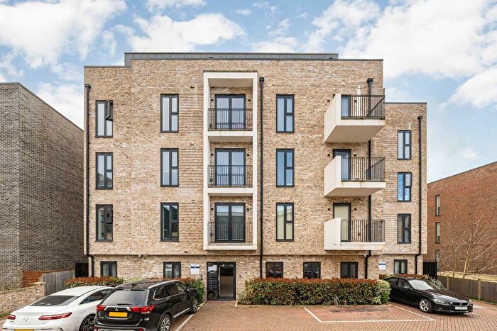 1 Bedroom Flat To Rent In Telegraph Avenue, London, NW9