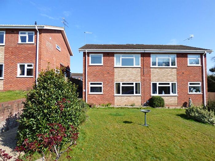 1 Bedroom Maisonette For Sale In Chestnut Drive, Malvern, Worcestershire, WR14