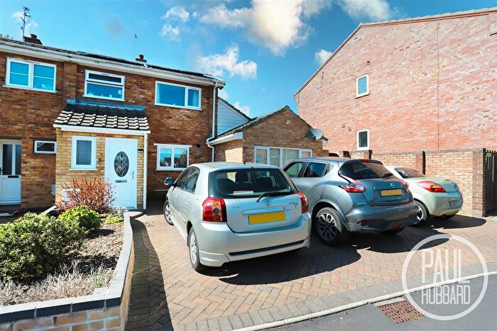 4 Bedroom Semi Detached House For Sale In Winston Close, Kessingland, NR33