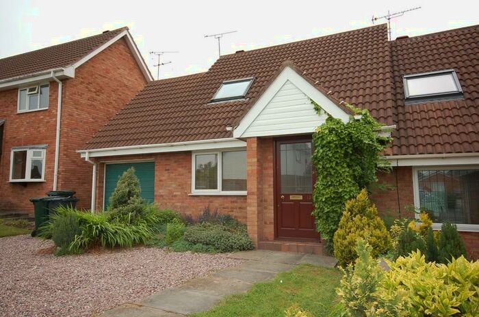 2 Bedroom Semi-Detached House To Rent In Speedwell Close, Huntington, Chester, CH3